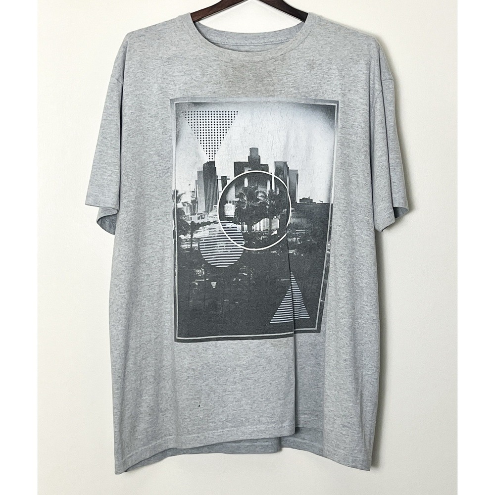 Hey‎ Dude Graphic T-Shirt Men's XL Gray City Futurism Artcore Skateboarding Surf